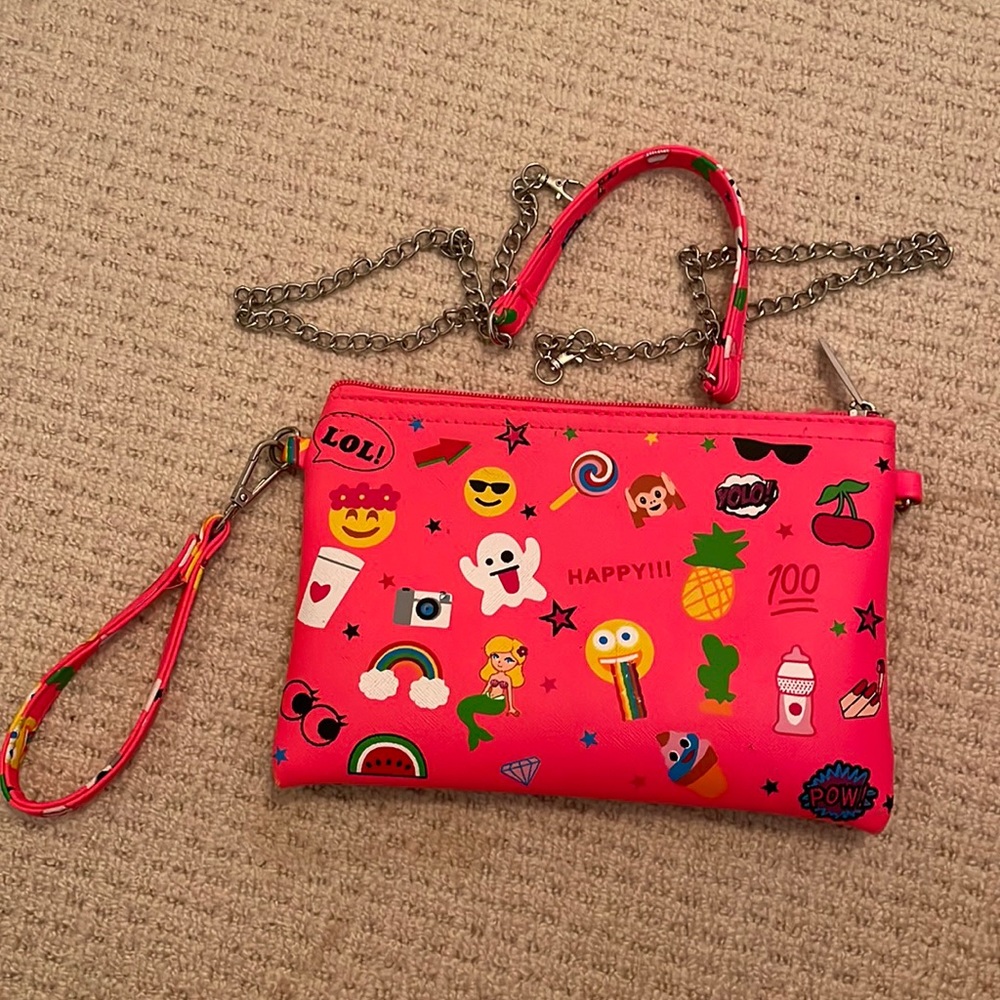 EUC Bari Lynn wristlet/crossbody